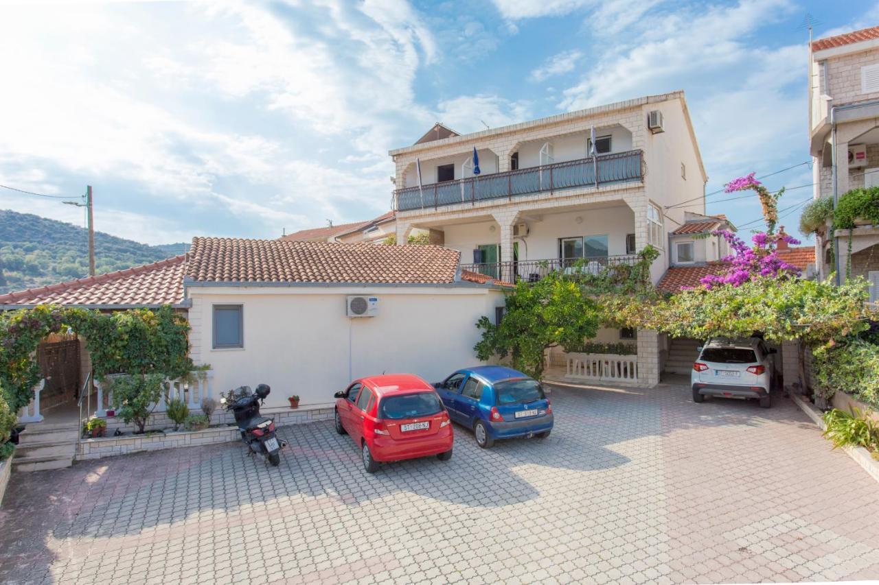 Apartments And Rooms With Parking Space Marina, Trogir - 5953 Ngoại thất bức ảnh