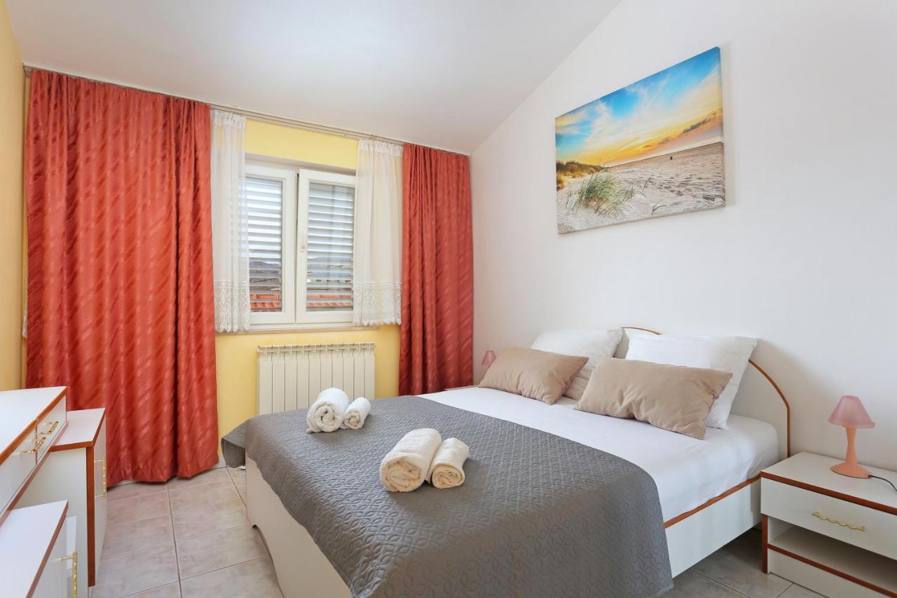 Apartments And Rooms With Parking Space Marina, Trogir - 5953 Ngoại thất bức ảnh