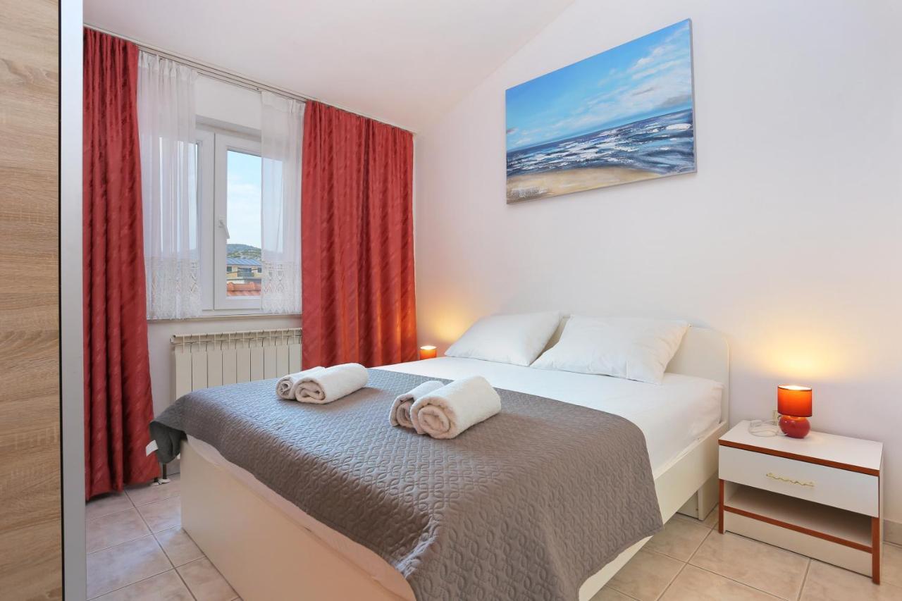 Apartments And Rooms With Parking Space Marina, Trogir - 5953 Ngoại thất bức ảnh