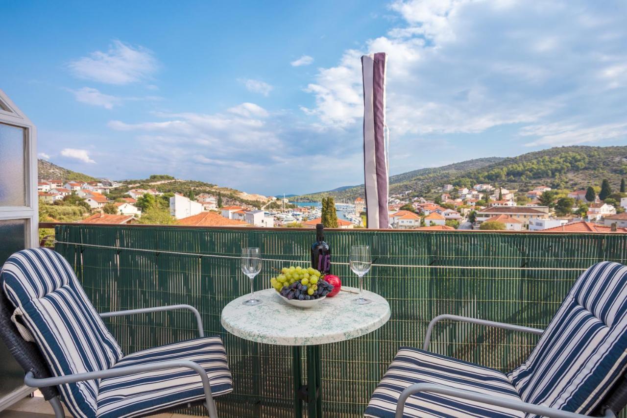 Apartments And Rooms With Parking Space Marina, Trogir - 5953 Ngoại thất bức ảnh