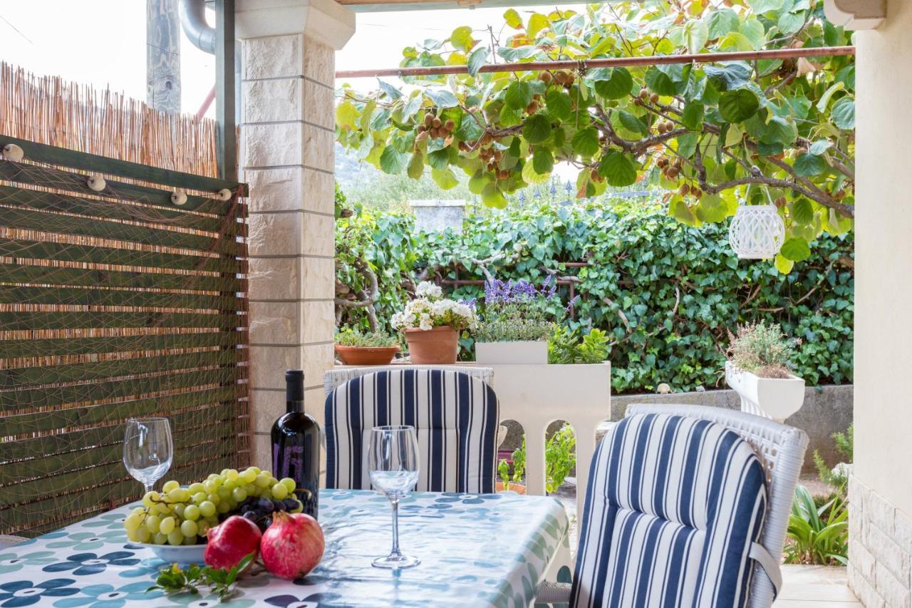 Apartments And Rooms With Parking Space Marina, Trogir - 5953 Ngoại thất bức ảnh