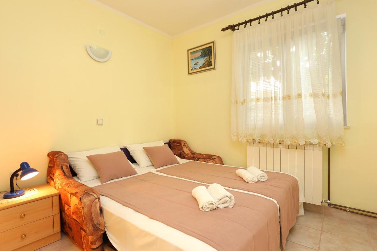 Apartments And Rooms With Parking Space Marina, Trogir - 5953 Ngoại thất bức ảnh