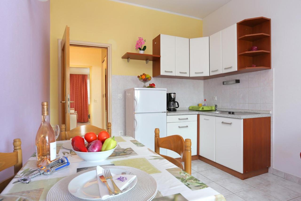 Apartments And Rooms With Parking Space Marina, Trogir - 5953 Ngoại thất bức ảnh