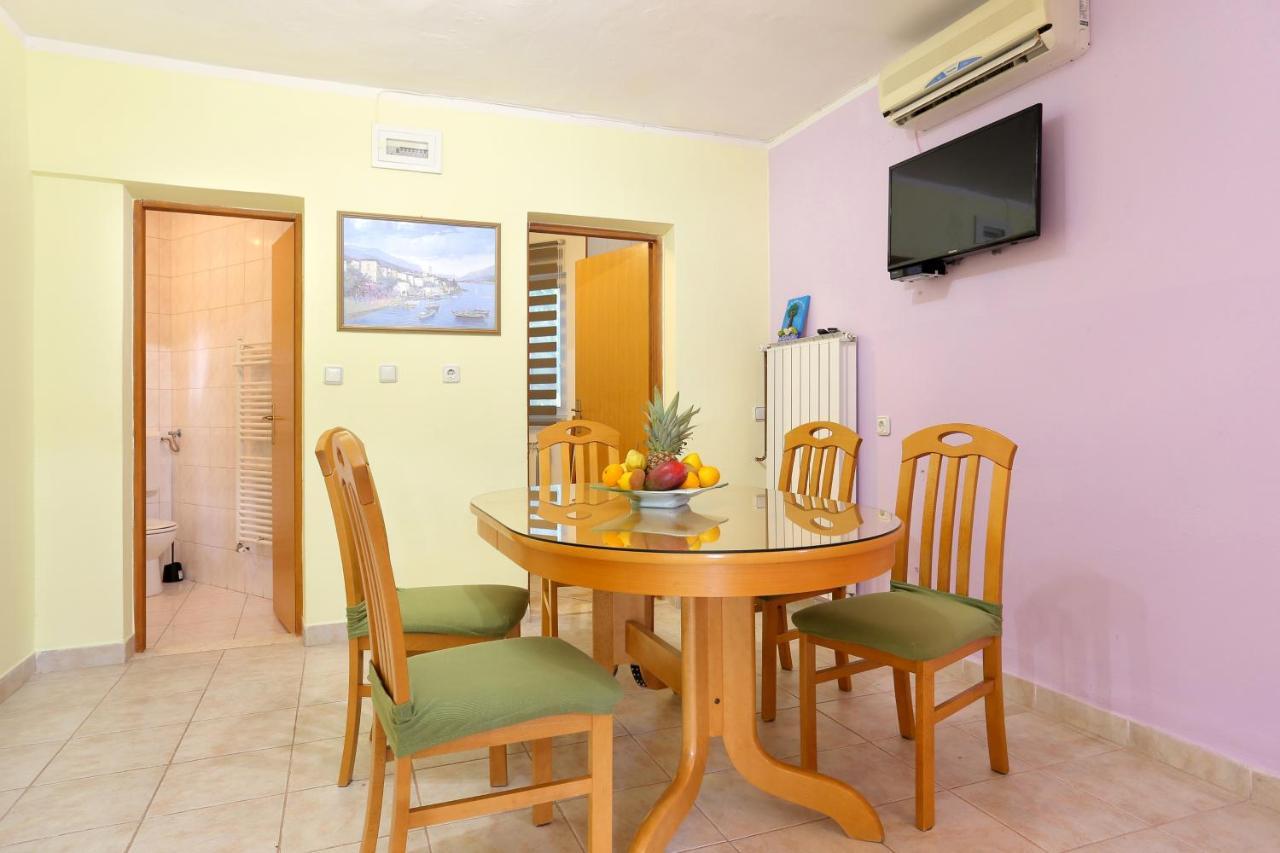 Apartments And Rooms With Parking Space Marina, Trogir - 5953 Ngoại thất bức ảnh