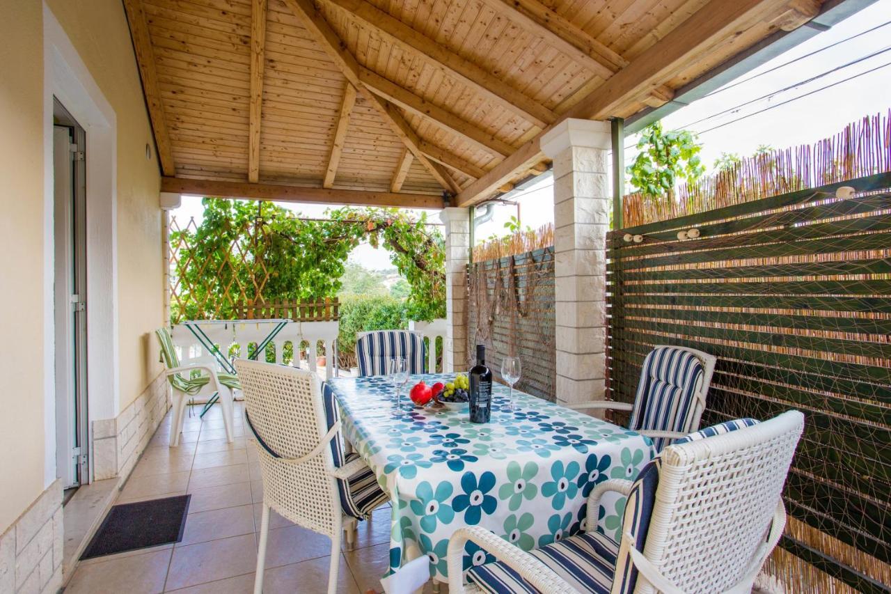 Apartments And Rooms With Parking Space Marina, Trogir - 5953 Ngoại thất bức ảnh
