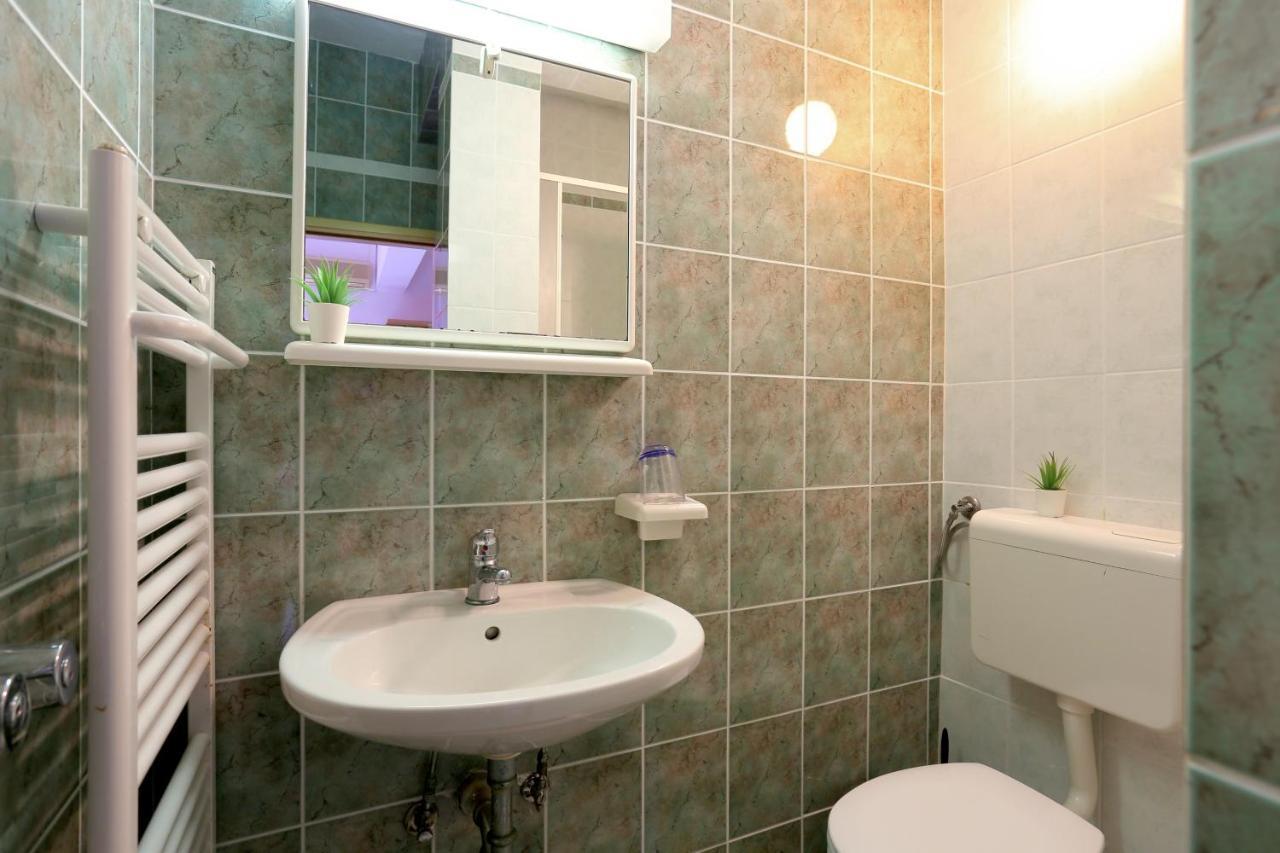 Apartments And Rooms With Parking Space Marina, Trogir - 5953 Ngoại thất bức ảnh