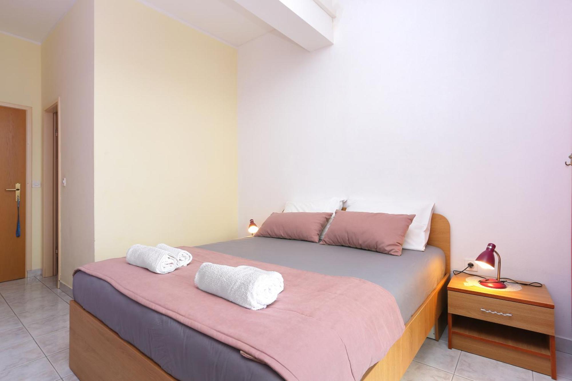 Apartments And Rooms With Parking Space Marina, Trogir - 5953 Ngoại thất bức ảnh